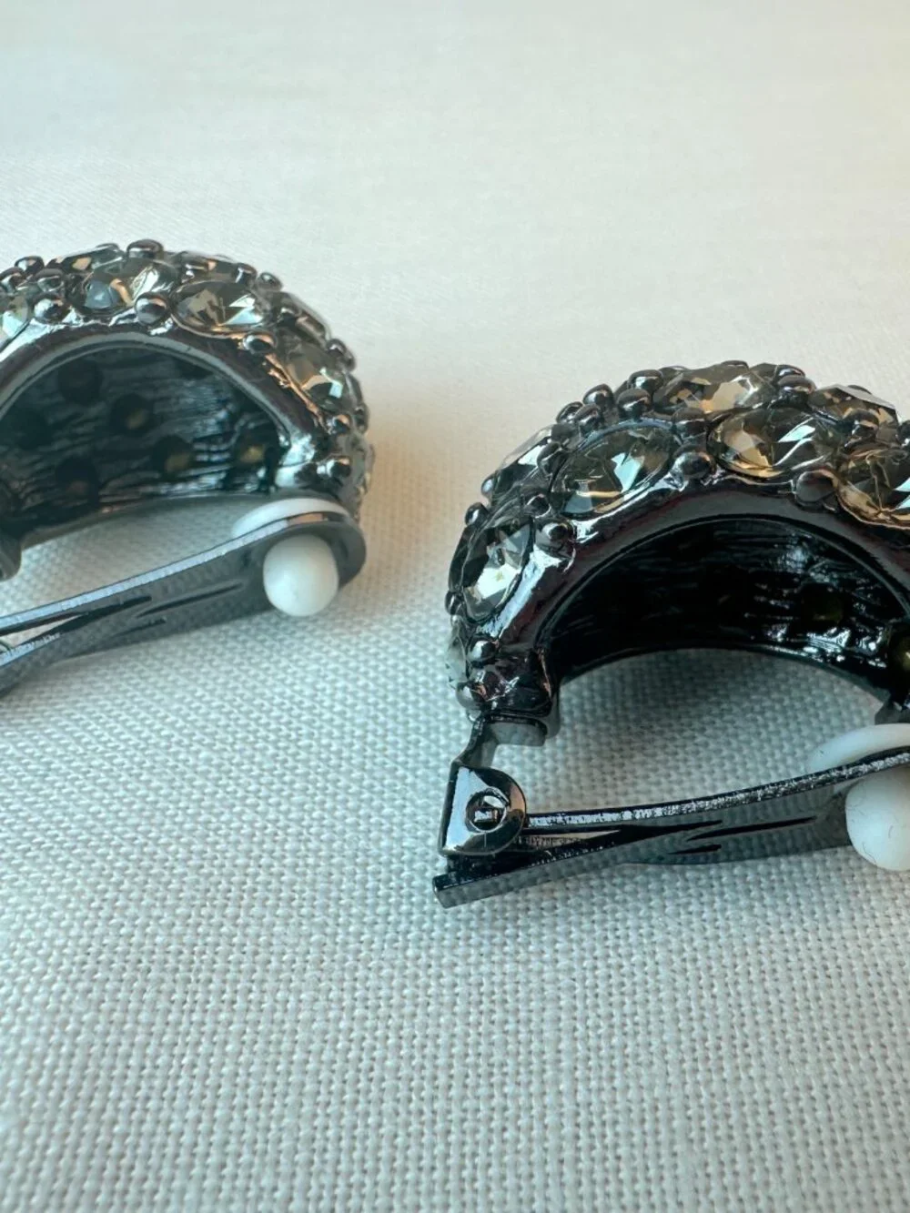 Kenneth Jay Lane Pave Crystal Gunmetal Clip-on Dome Earrings - Picture 3 of 8